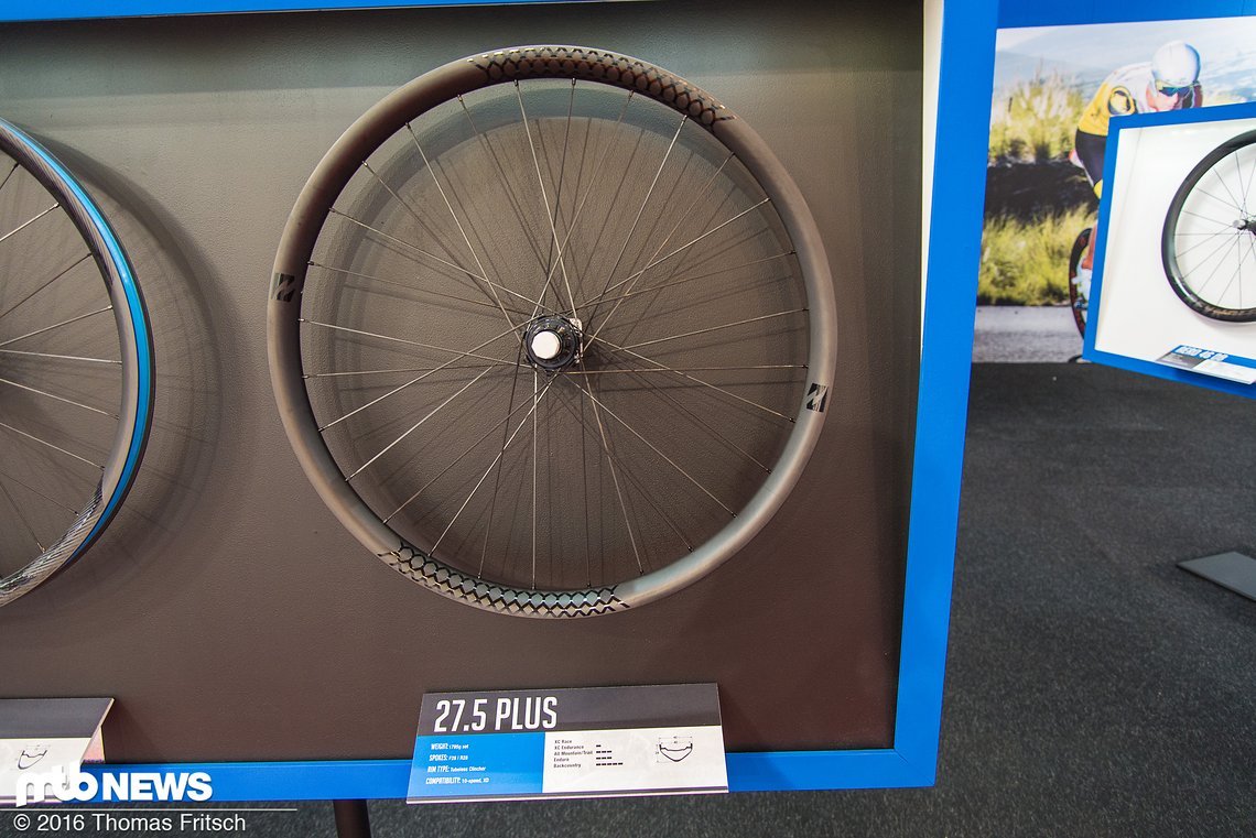 Der Laufradsatz für Plusbikes soll nicht durch minimales Gewicht und hohe Steifigkeit überzeugen Der Laufradsatz für Plusbikes soll nicht durch minimales Gewicht und hohe Steifigkeit überzeugen