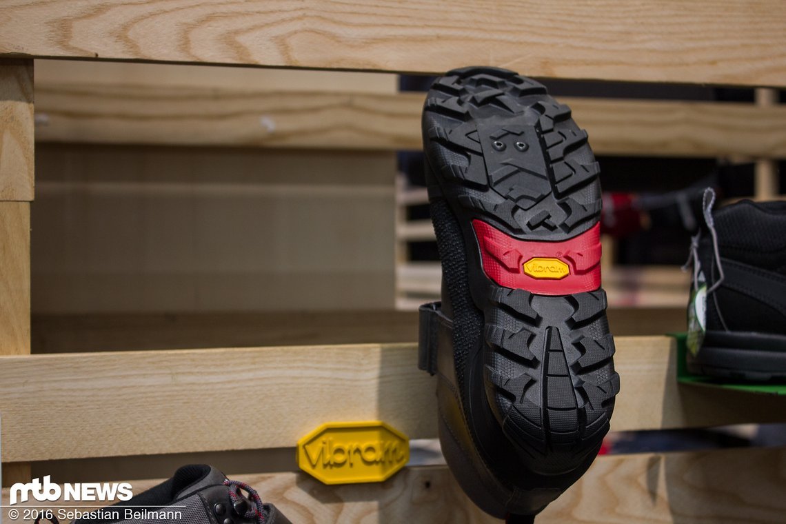 Wasserdicht, winddicht und atmungsaktiv soll der Schuh sein Wasserdicht, winddicht und atmungsaktiv soll der Schuh sein