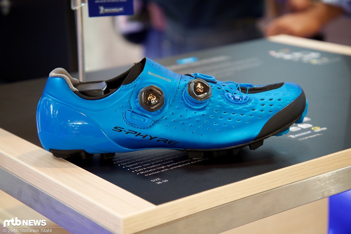 Shimano S-Phyre in Blau Shimano S-Phyre in Blau